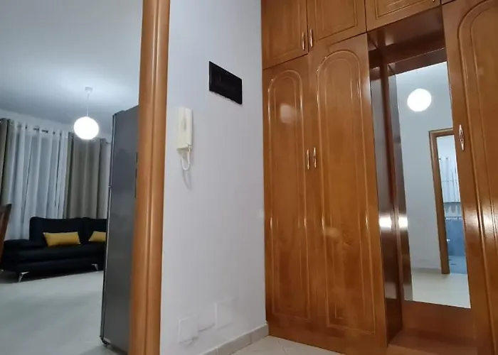 Miami * Golem (Tirana)