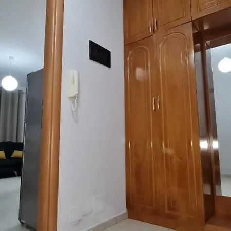 Miami * Golem (Tirana)