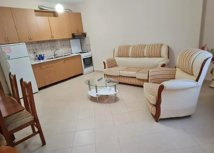 Miami Apartman Golem